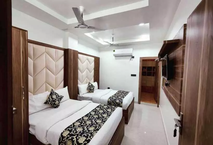 ホテル Royal Vrindavan