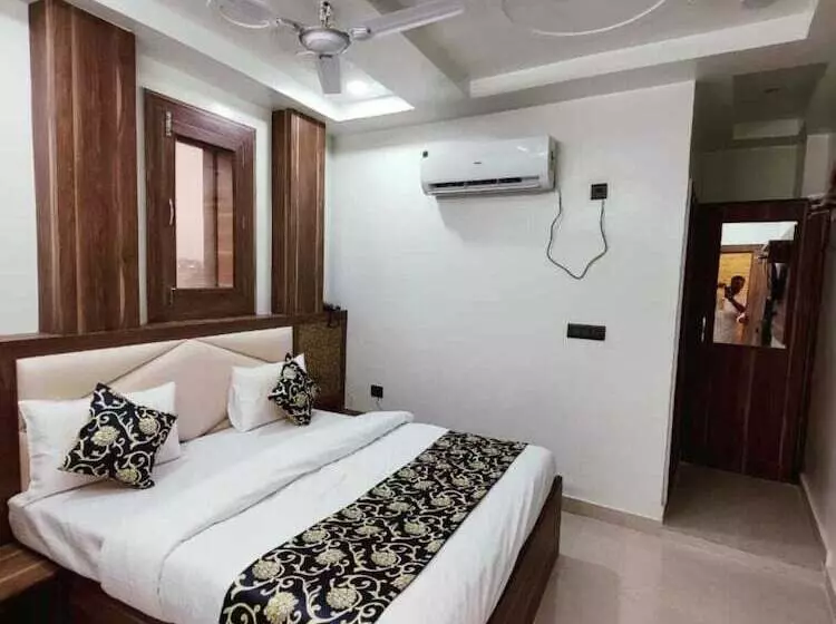 ホテル Royal Vrindavan