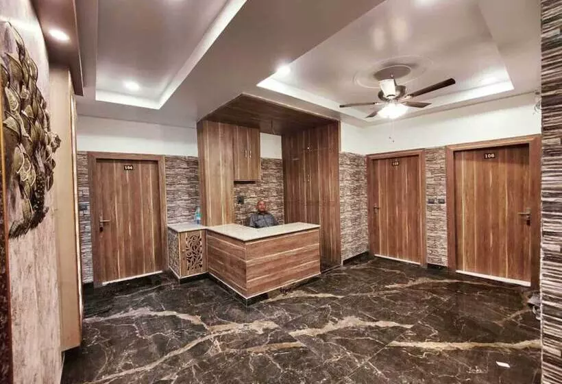 ホテル Royal Vrindavan