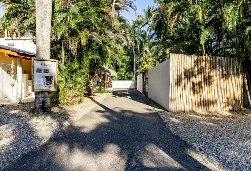 هتل Kibayo Lagoon Villa