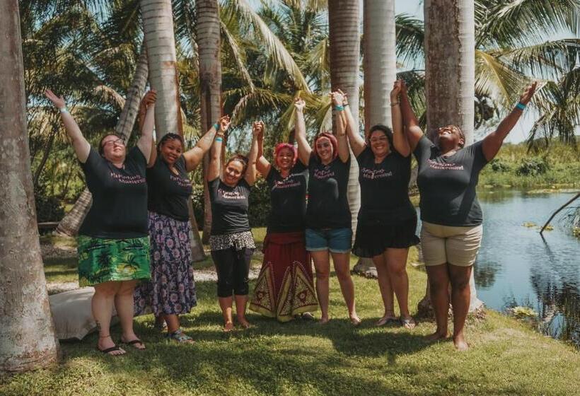 هتل Kibayo Lagoon Villa