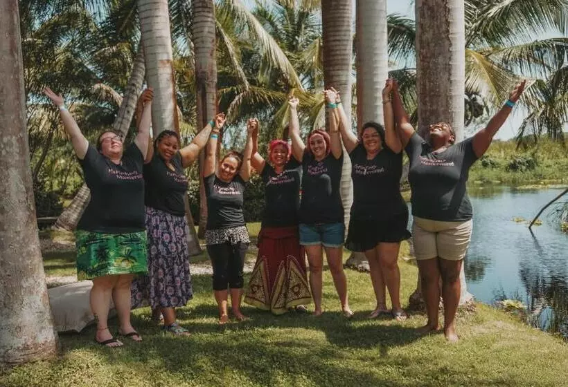 هتل Kibayo Lagoon Villa