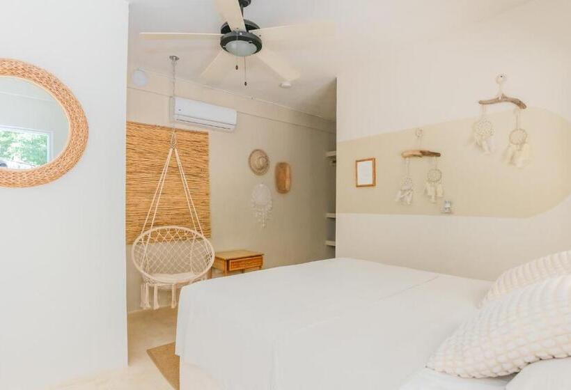 هتل Kibayo Lagoon Villa