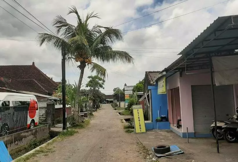 ホテル Oyo 90714 Umah Pande Tabanan