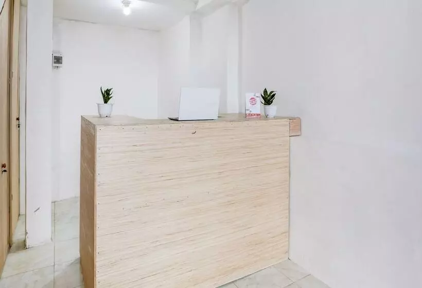 ホテル Oyo 90756 Melasti Hills Room & Cafe