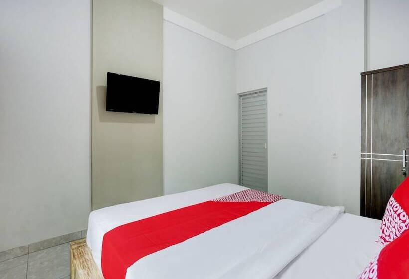 호텔 Oyo 90756 Melasti Hills Room & Cafe