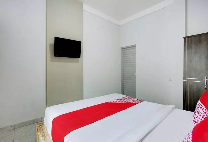 ホテル Oyo 90756 Melasti Hills Room & Cafe