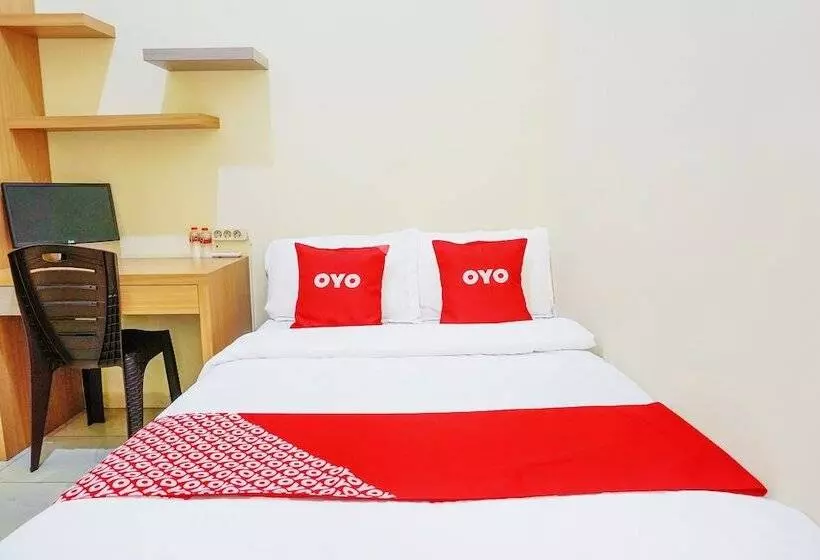 ホテル Oyo Flagship 90723 Khalifi House Malang