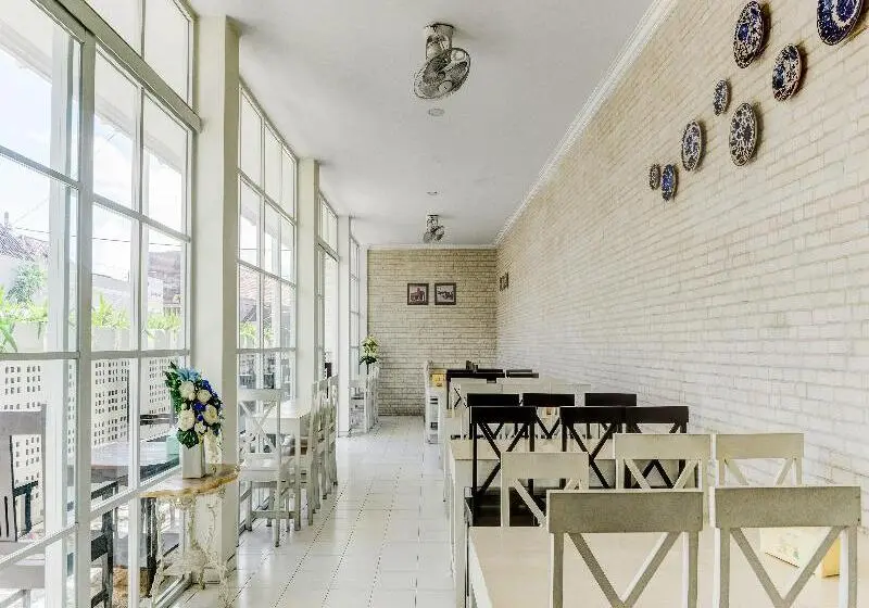Hotel Padekosan