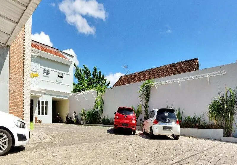 Hotel Padekosan