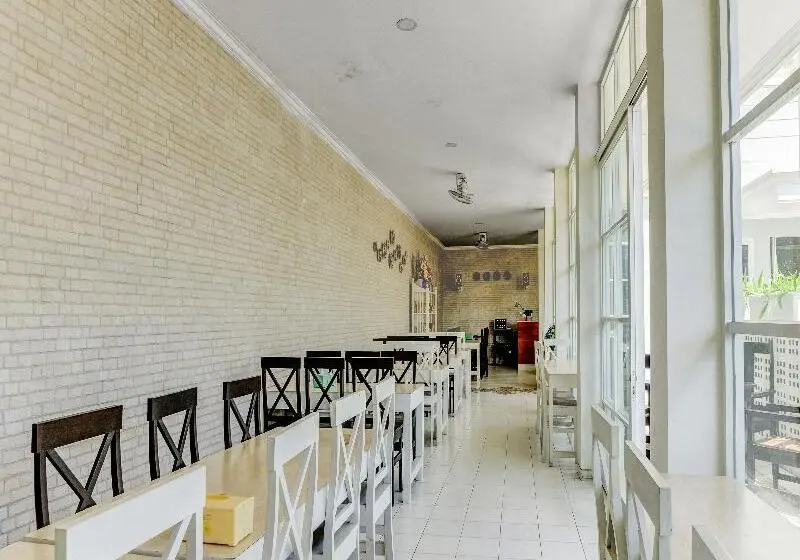 Hotel Padekosan