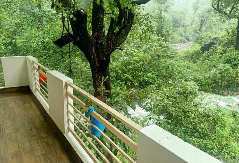 Hotelli Shivanjal Wellness And Accommodation