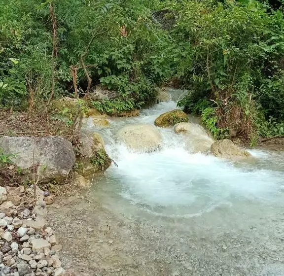 Hotelli Shivanjal Wellness And Accommodation