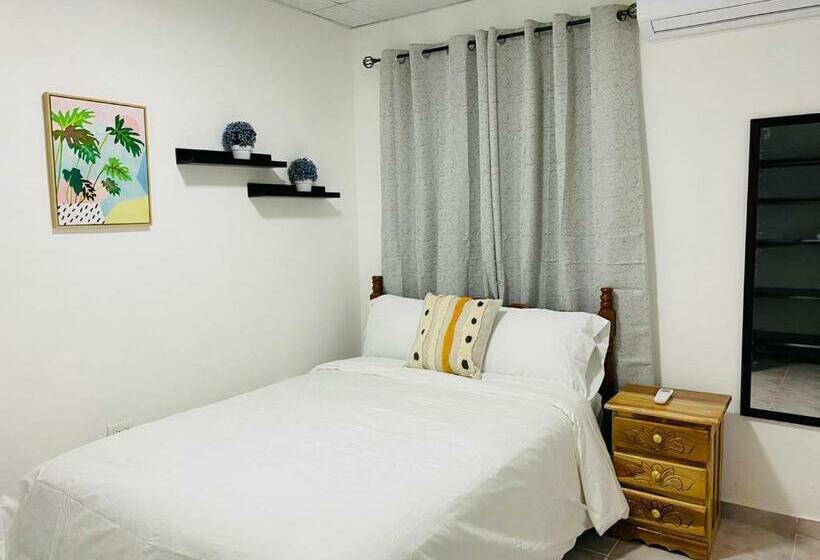 פנסיון Sunset Catalina