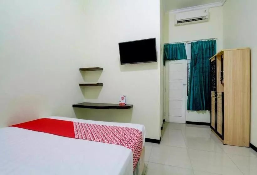 ホテル Capital O 90709 Djati Guest House