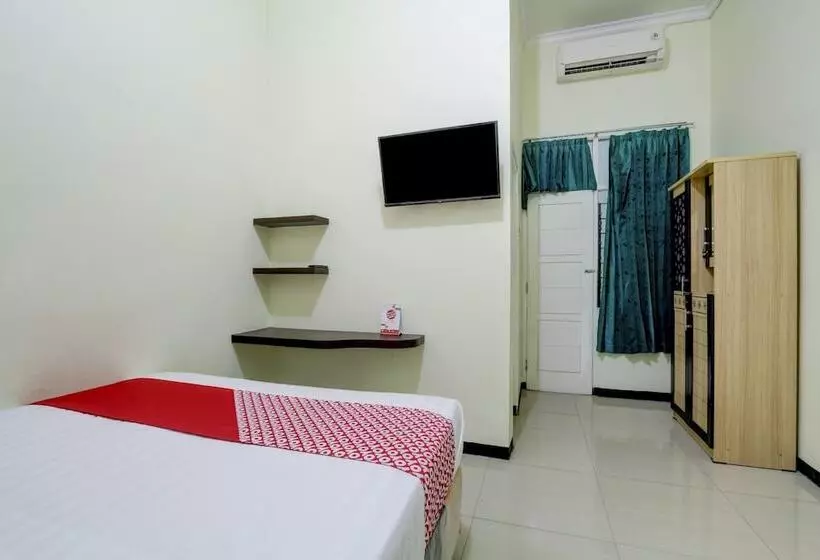 ホテル Capital O 90709 Djati Guest House