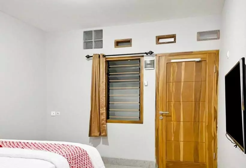 Hotelli Oyo 90708 Kbr Home