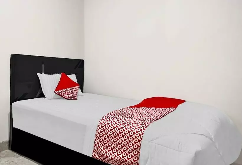 Hotelli Oyo 90708 Kbr Home