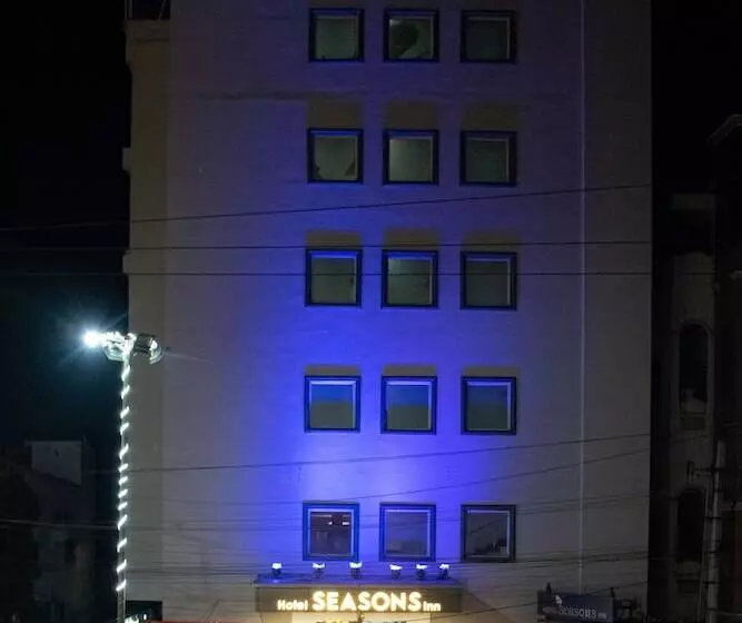 ホテル Seasons Inn