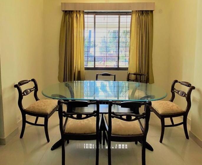 ペンション Verandah Solitude By The Sea Homestay