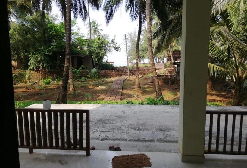 ペンション Verandah Solitude By The Sea Homestay