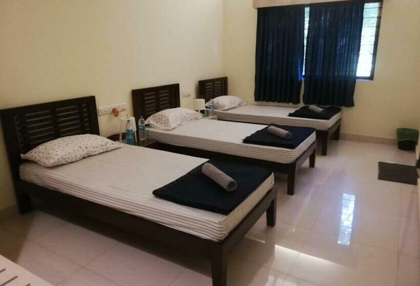 ペンション Verandah Solitude By The Sea Homestay