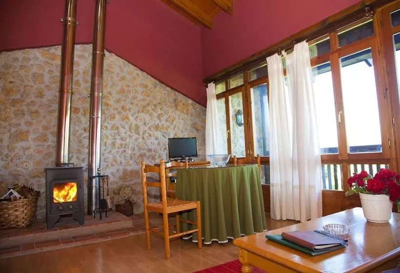 Apartamentos Rurales La Torea