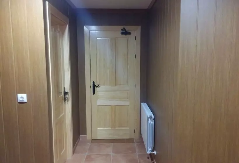 簡易ホテル Rural Puerta De Caderechas