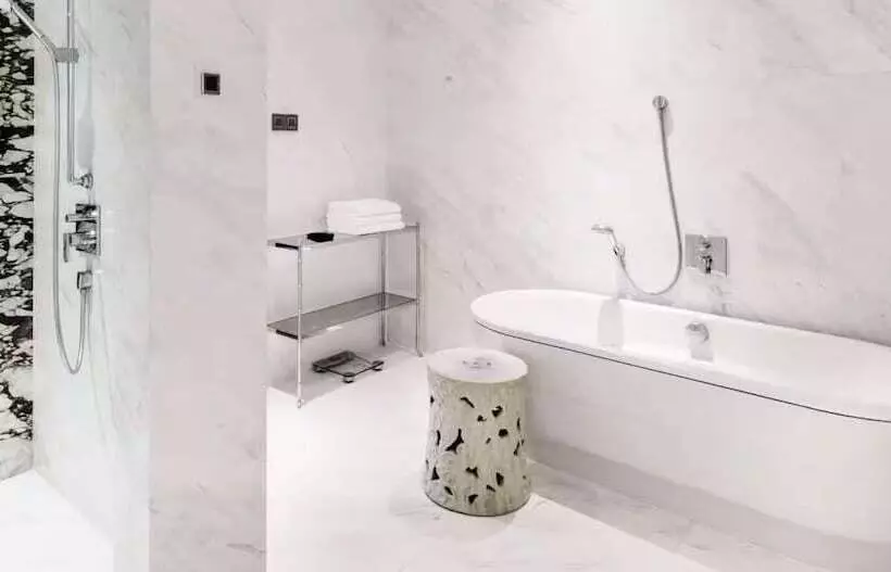 Resorts World Sentosa Hotel Michael