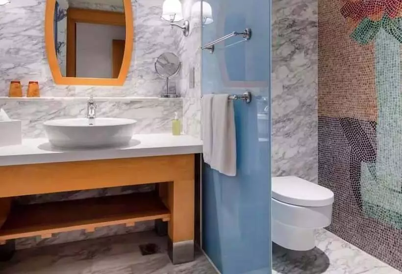 Resorts World Sentosa Hotel Michael