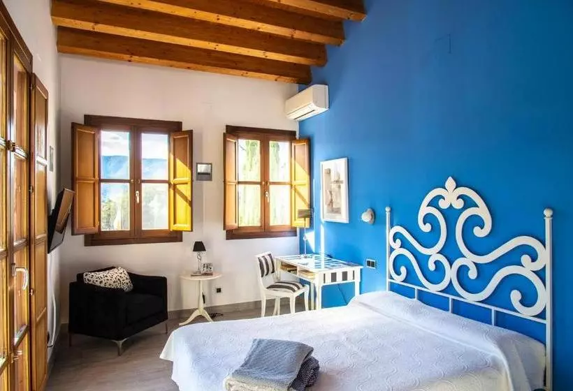 Сельский отель Castell De La Solana