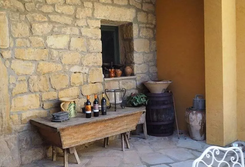 Hotel Rural Vilosell Wine