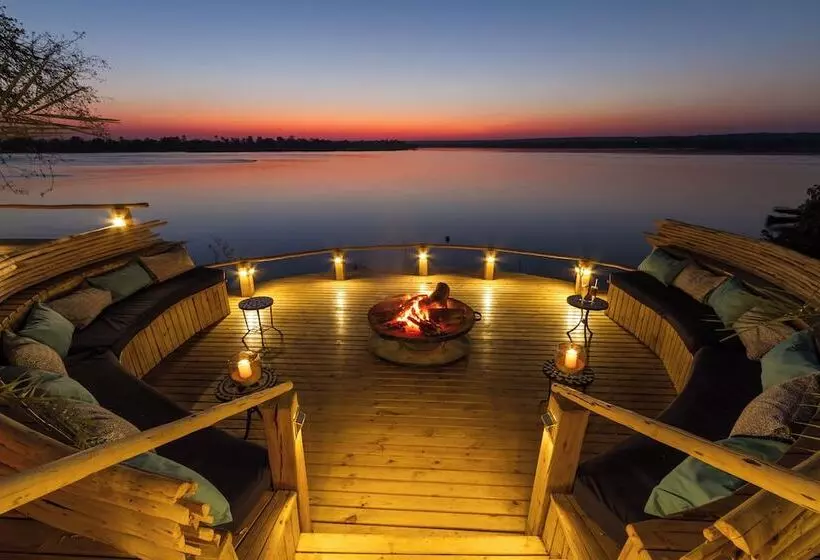 هتل Tongabezi Lodge