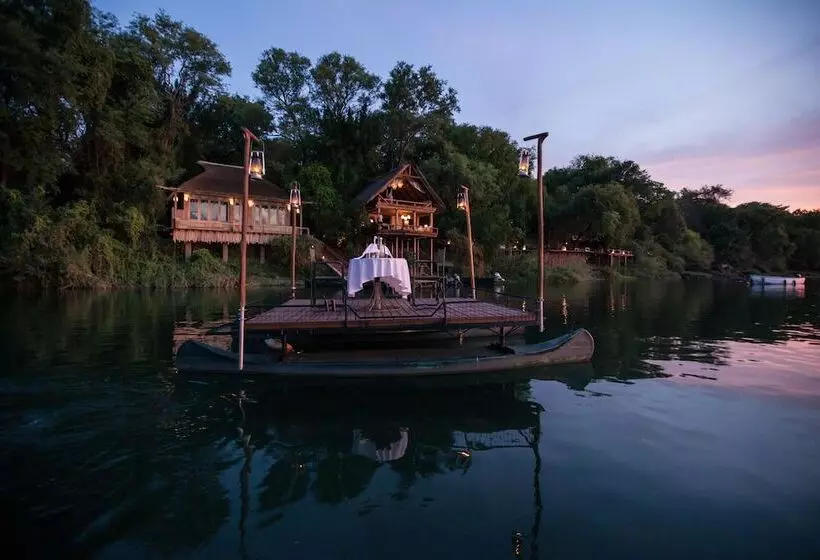 هتل Tongabezi Lodge