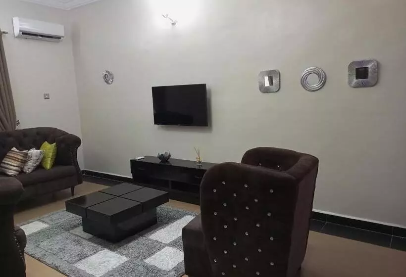 تختخواب و صبحانه E   Glisters Home