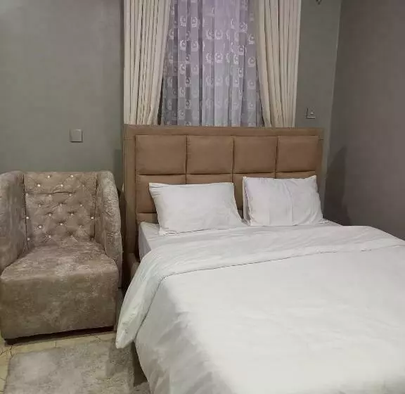 تختخواب و صبحانه E   Glisters Home
