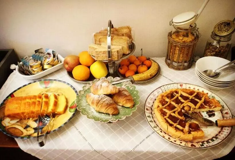 تختخواب و صبحانه La Casa Di Zoe Al Borgo