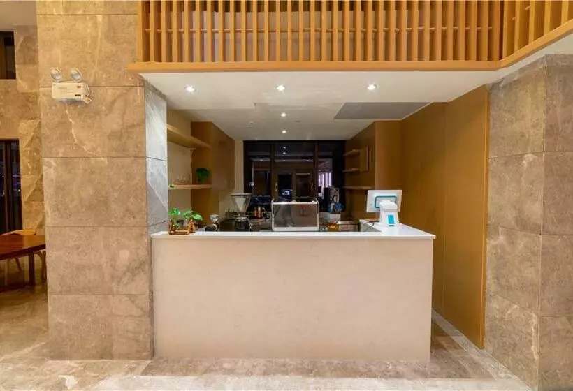 Alamona Hotel & Apartments