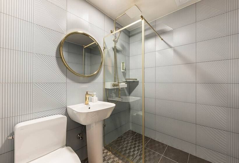 فندق Ever Miracle