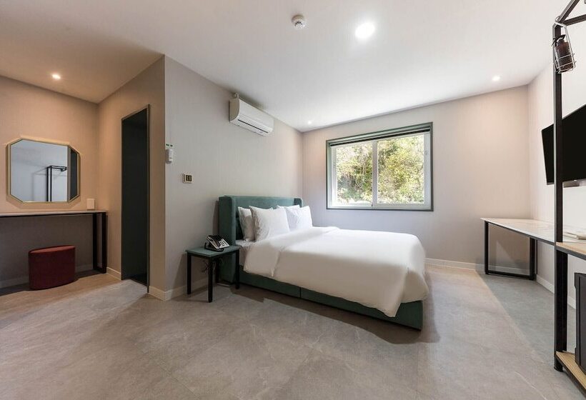 فندق Ever Miracle