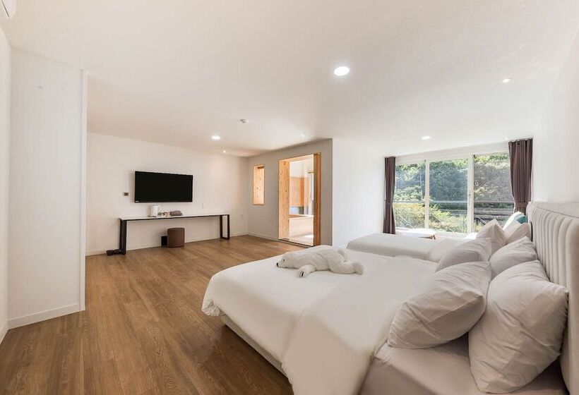 فندق Ever Miracle