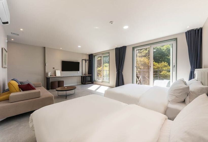 فندق Ever Miracle