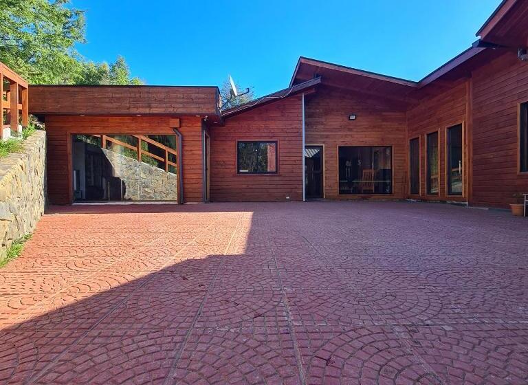 ペンション Cerveceria Y Hosteria Lican