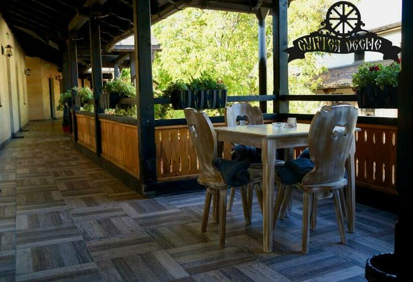 פנסיון Curtea Veche