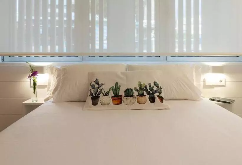 A Meiga Das Areas Playa América!