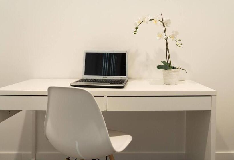 A Meiga Das Areas Playa América!