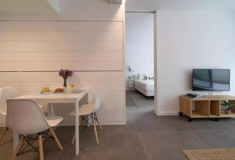 A Meiga Das Areas Playa América!