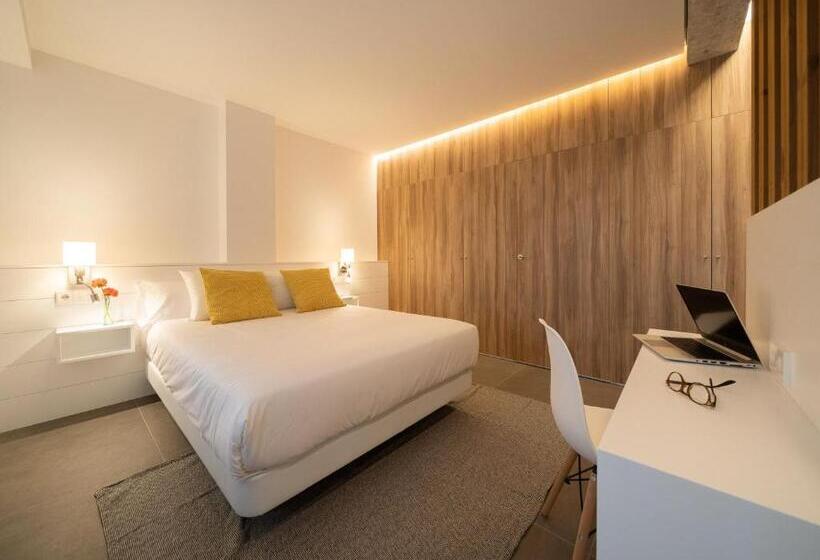 A Meiga Das Areas Playa América!