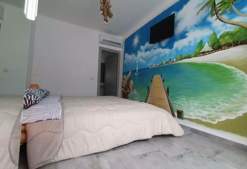 تختخواب و صبحانه Fly Bed   Milano Malpensa Airport