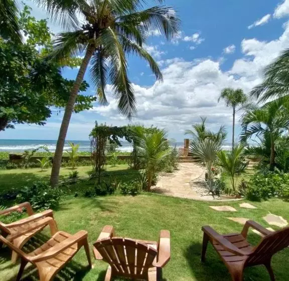 Hotelli Alive Beach House